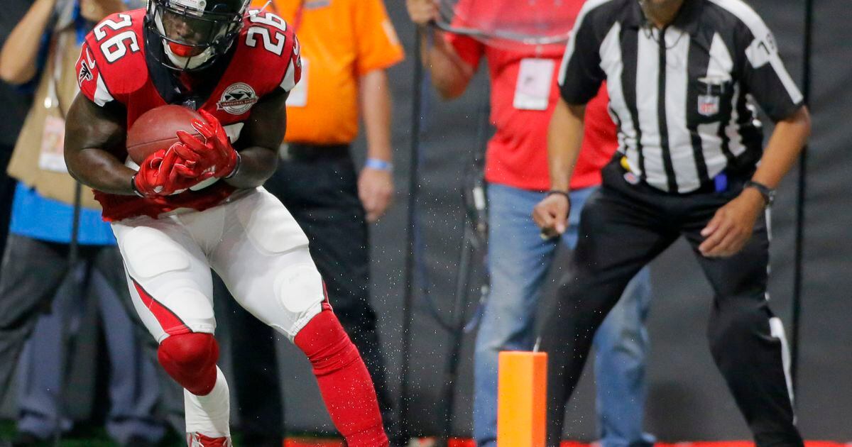 In-game replay: Falcons' Tevin Coleman breaks long run against Bills