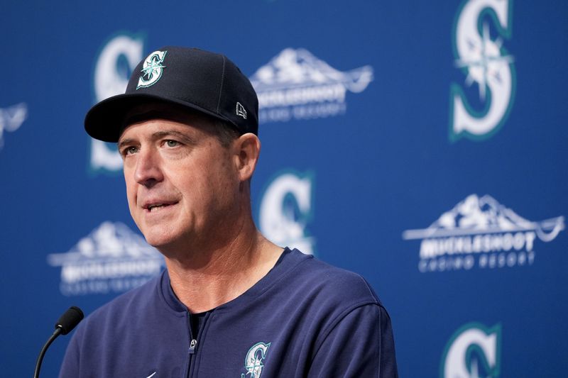 Seattle Mariners manager Dan Wilson speaks during a news conference before a baseball game against the San Francisco Giants, Friday, Aug. 23, 2024, in Seattle. (AP Photo/Lindsey Wasson)