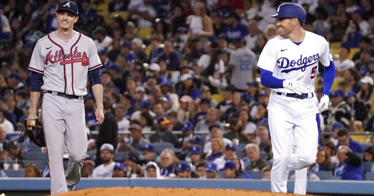 Kenley Jansen gets save at Dodger Stadium (but for Braves AND had to face  Freddie Freeman!!) 