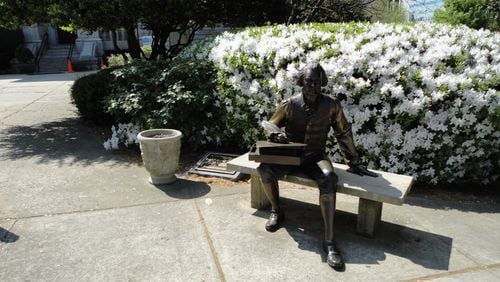 The Thomas Jefferson statue faced Ponce de Leon Avenue in downtown Decatur.