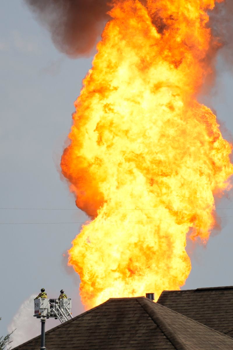 Firefighters respond to a pipeline fire Monday, Sept. 16, 2024, in Deer Park, Texas. (Yi-Chin Lee/Houston Chronicle via AP)