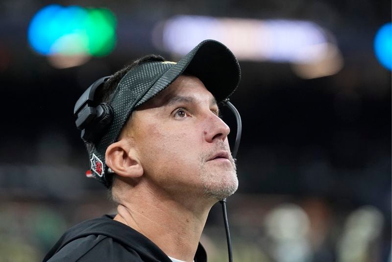 New Orleans Saints head coach Dennis Allen looks at the scoreboard in the second half of an NFL football game against the Philadelphia Eagles in New Orleans, Sunday, Sept. 22, 2024. (AP Photo/Gerald Herbert)