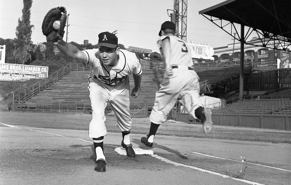 National Baseball Hall of Fame and Museum ⚾ on X: Fifty-five years ago, Eddie  Mathews delivered a showstopping long ball at Candlestick Park that would  serve as his 500th career home run.