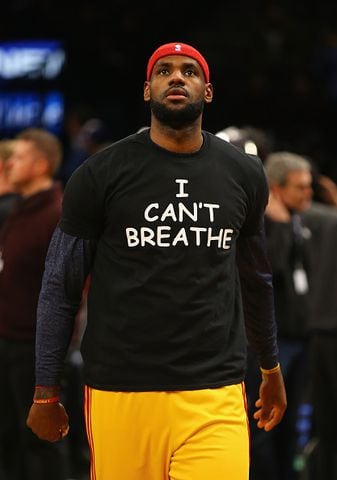 LeBron James wears 'I can't breathe' t-shirt