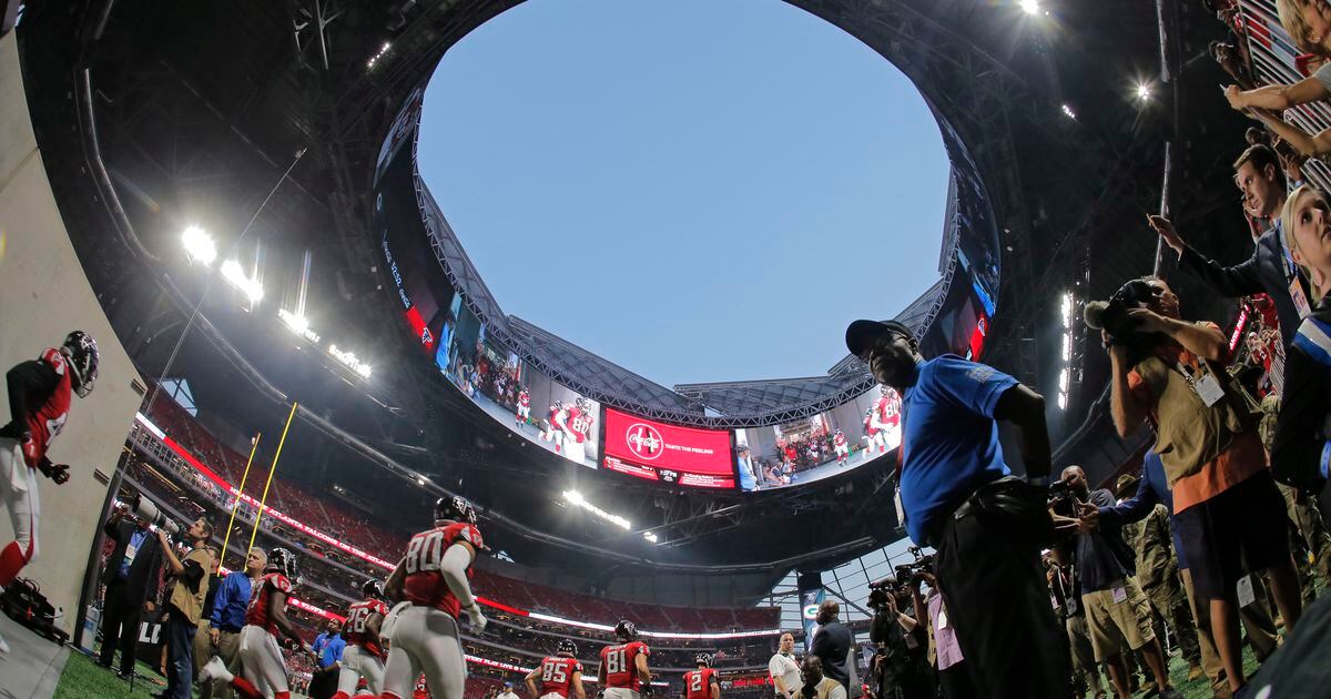 Mercedes-Benz Stadium's roof will be open for Falcons-Packers game, weather  permitting