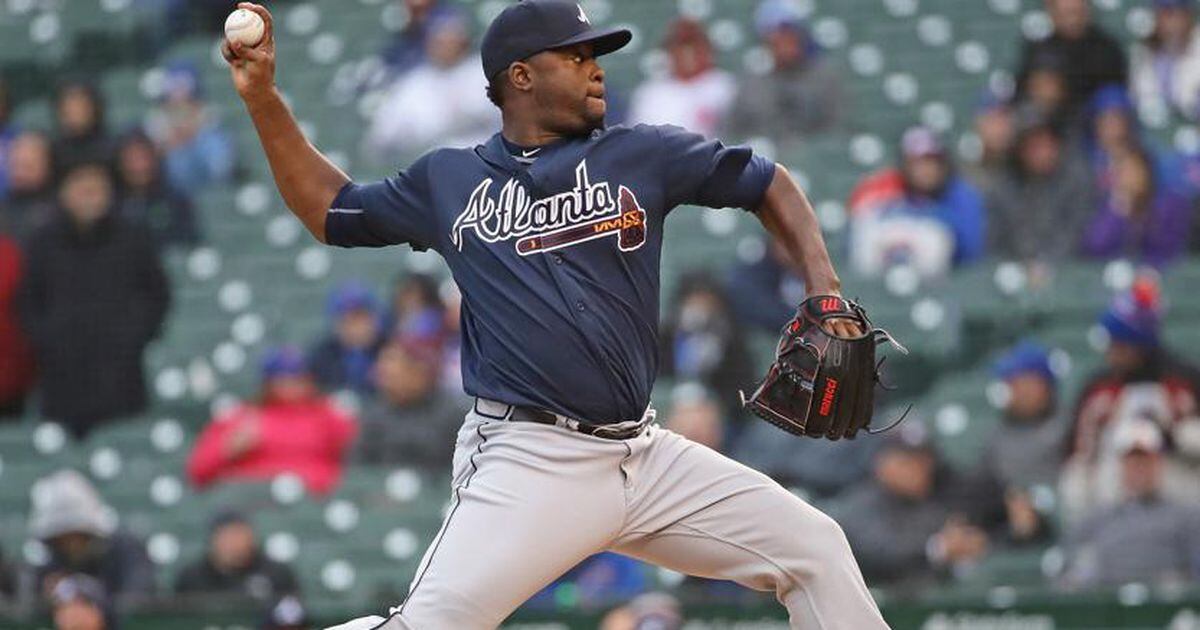 Braves closer Vizcaino dealing with balky shoulder