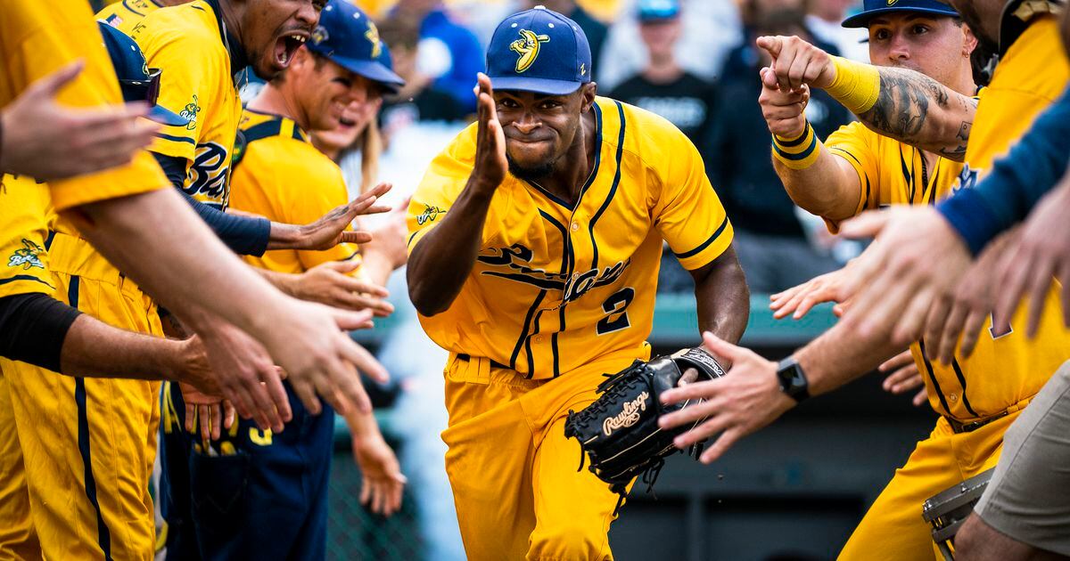 Boston Legends Played With The Savannah Bananas