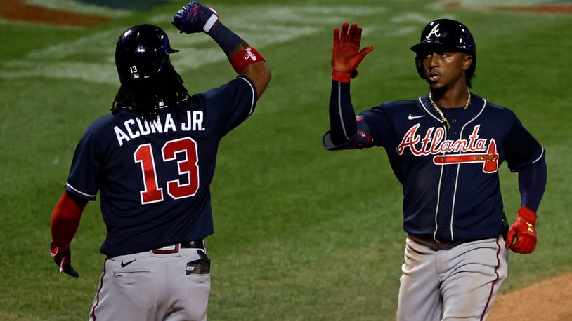 Ozzie Albies will be allowed on the field after wrist injury