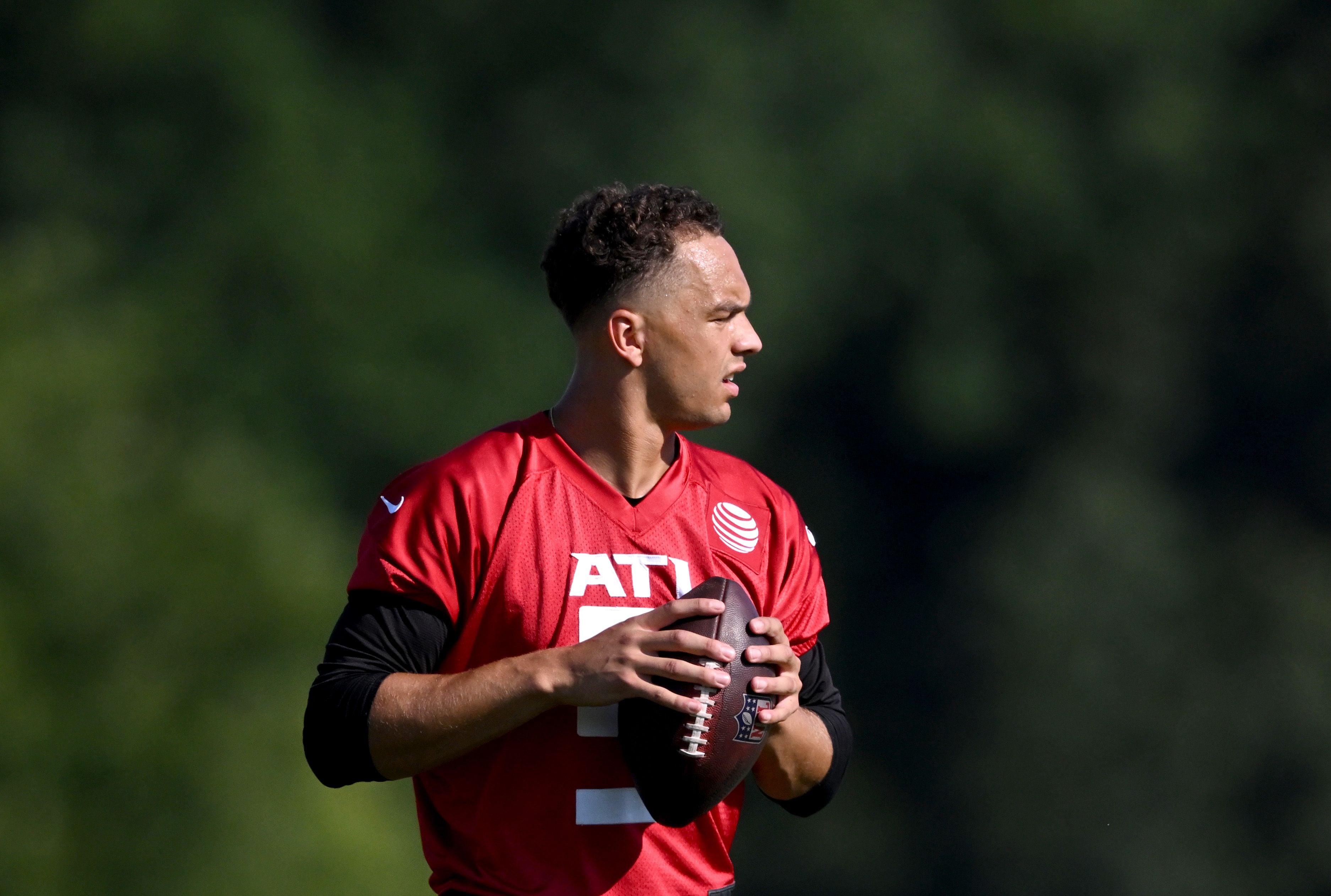 Atlanta Falcons: Two Preseason Storylines That Need More Attention 