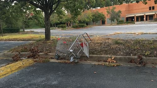 A group of developers has its eyes on the Gwinnett Prado shopping center for a massive mixed-use project. TYLER ESTEP / TYLER.ESTEP@AJC.COM