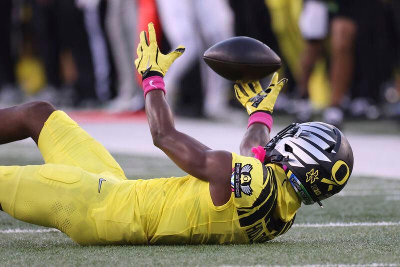 Oregon wide receiver Traeshon Holden (1) catches a pass during the first half of an NCAA college football game against Michigan State, Friday, Oct. 4, 2024, in Eugene, Ore. (AP Photo/Amanda Loman)