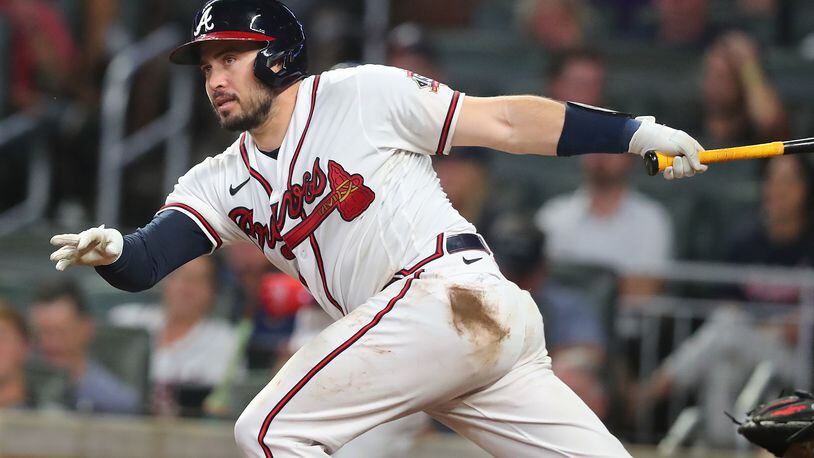 Braves sign Travis d'Arnaud to new two-year contract