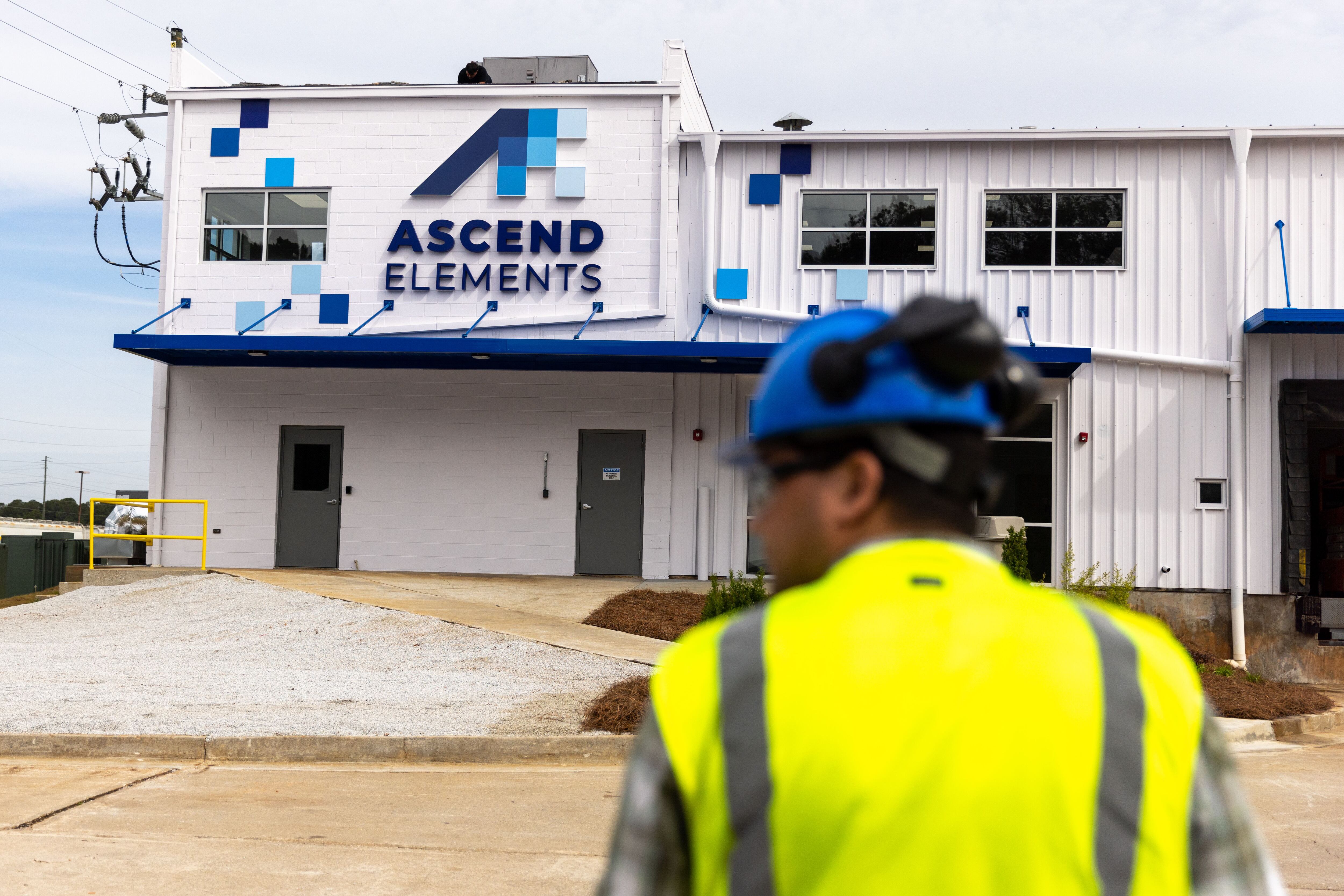 Ascend Pants – Notice