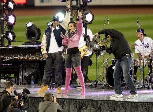 Jay-Z, Alicia Keys rock at World Series game