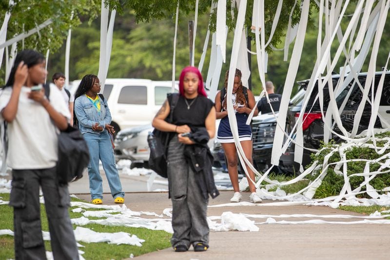 Students wait for doors to open on the first day in Marietta on Wednesday, Aug. 2, 2023. (Katelyn Myrick/katelyn.myrick@ajc.com)