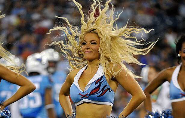 NFL Regular Season Week 4 – The Tennessee Titans Cheerleaders – Ultimate  Cheerleaders