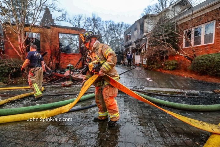 Crews extinguish massive fire that engulfed 3 Brookhaven homes