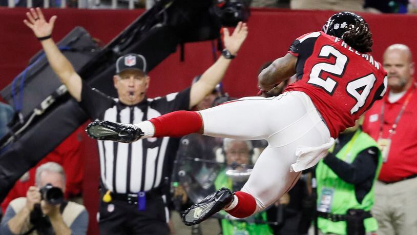 NFL - Falcons Devonta Freeman signed authentic Falcons jersey