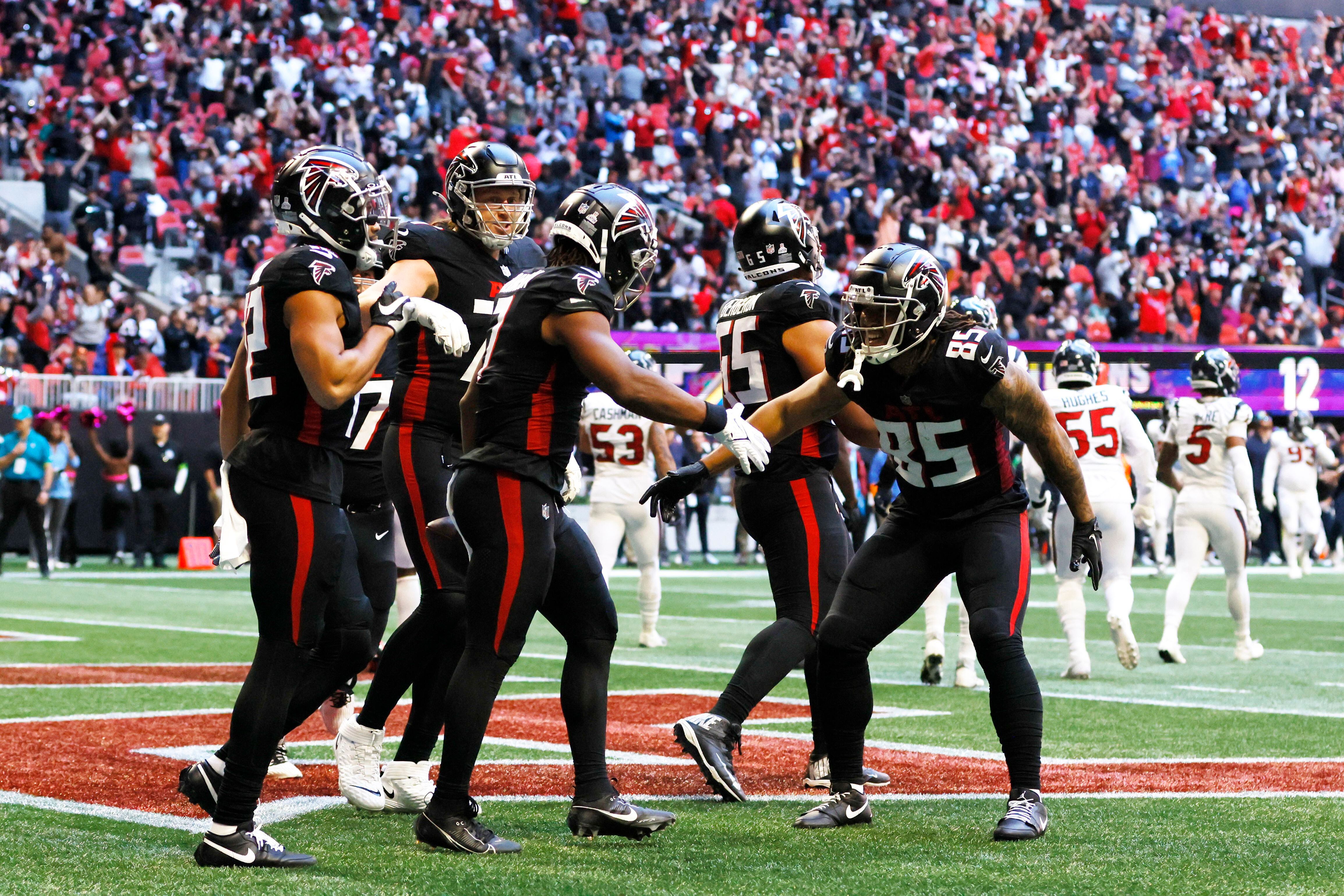 The Bow Tie Chronicles: Falcons look ahead to matchup with the Lions