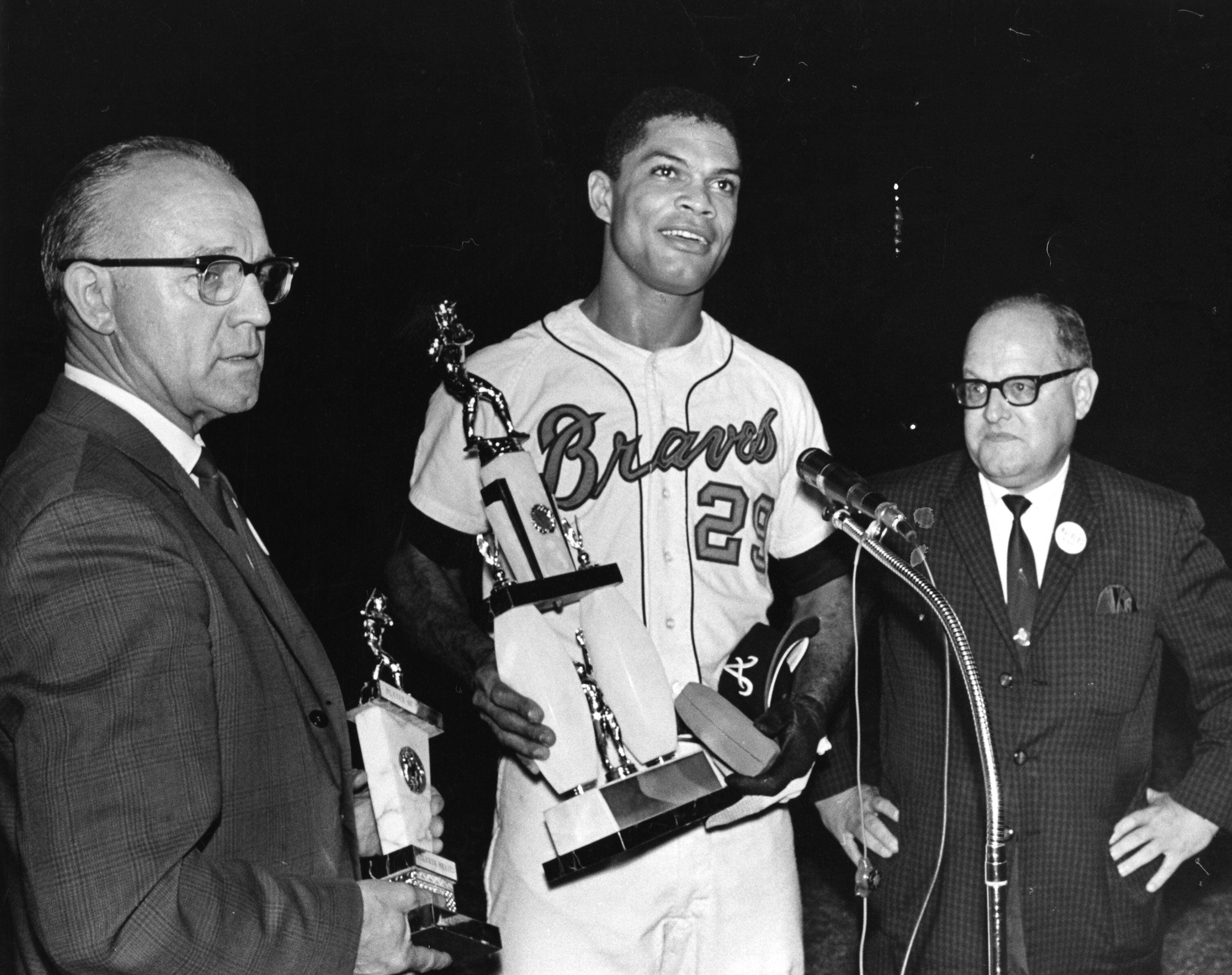 A Biography of Felipe Alou: A Player and Manager for Over 50 Years 