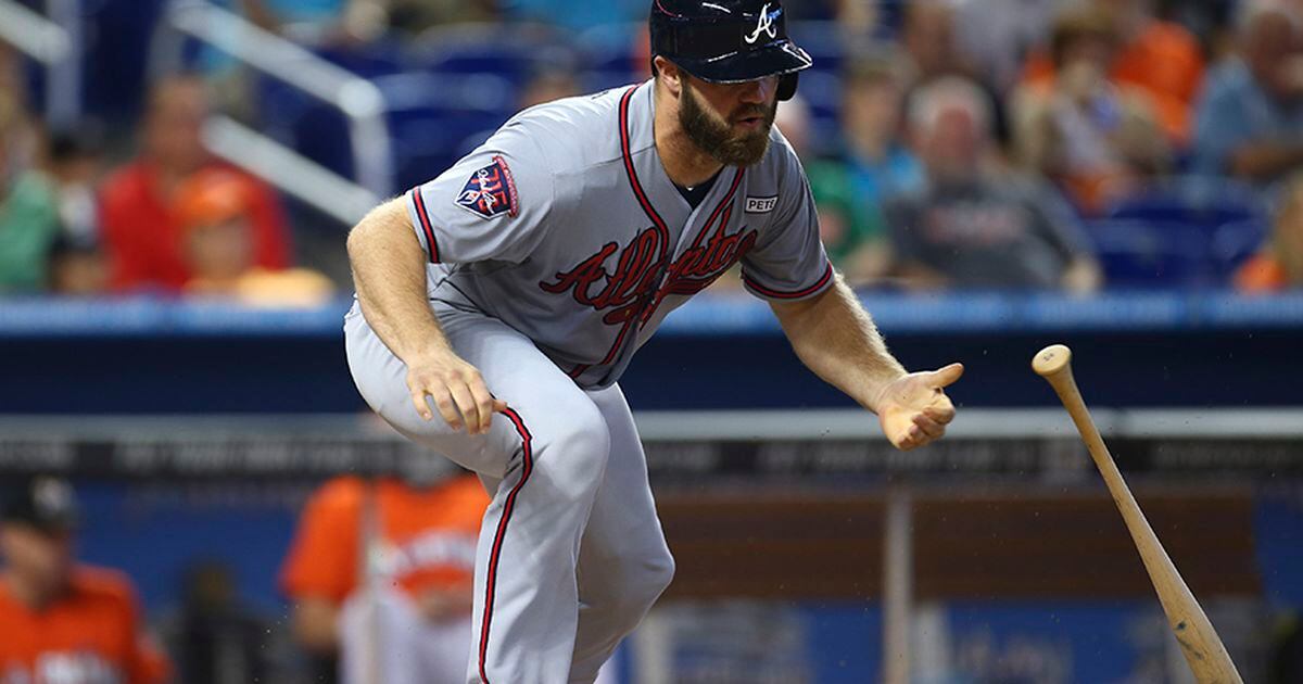 Braves' Gattis (strep throat) misses entire Texas homecoming