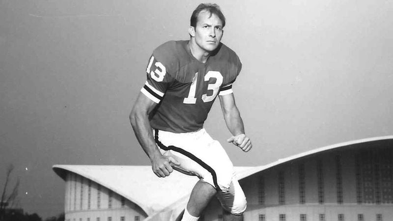 Jake Scott, one of the all-time great football players for the Georgia Bulldogs, and the Miami Dolphins, died Thursday, Nov. 19, 2020 in Atlanta.