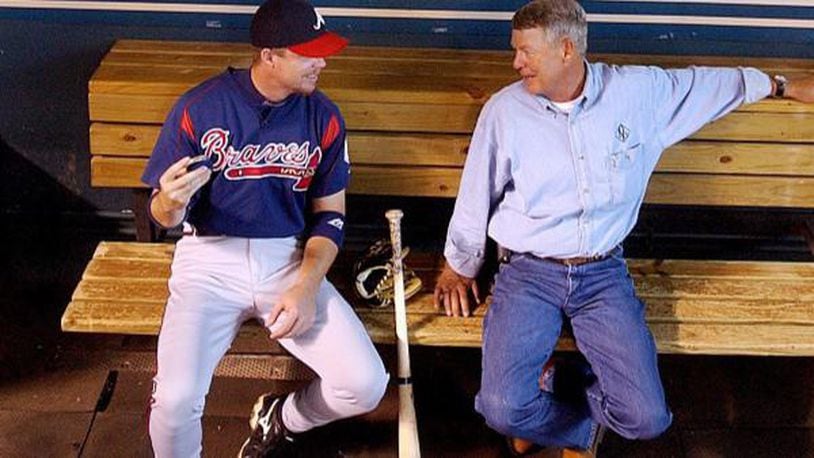 Chipper Jones shares picture of his jersey in return to Braves dugout