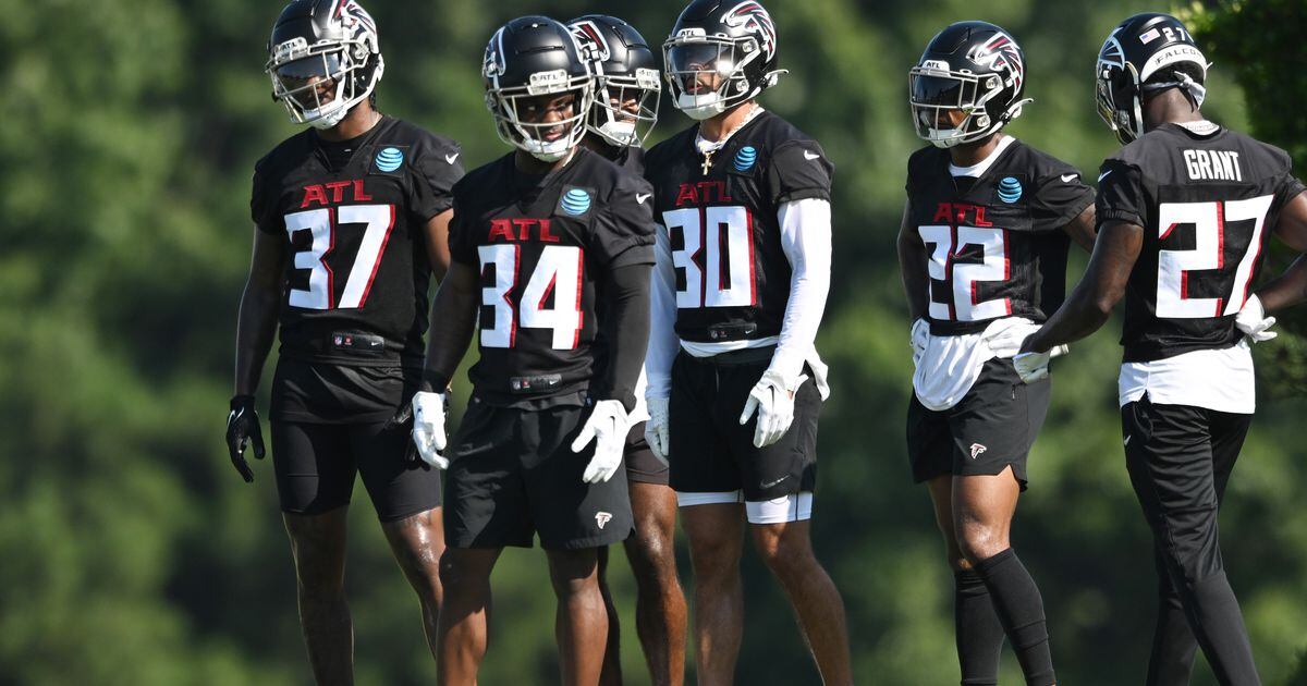 Atlanta Falcons cornerback Clark Phillips III (34) works during