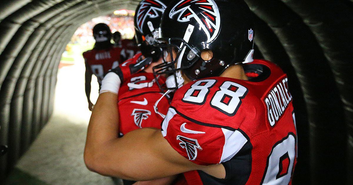 Falcons' Tony Gonzalez limited in Wednesday's practice