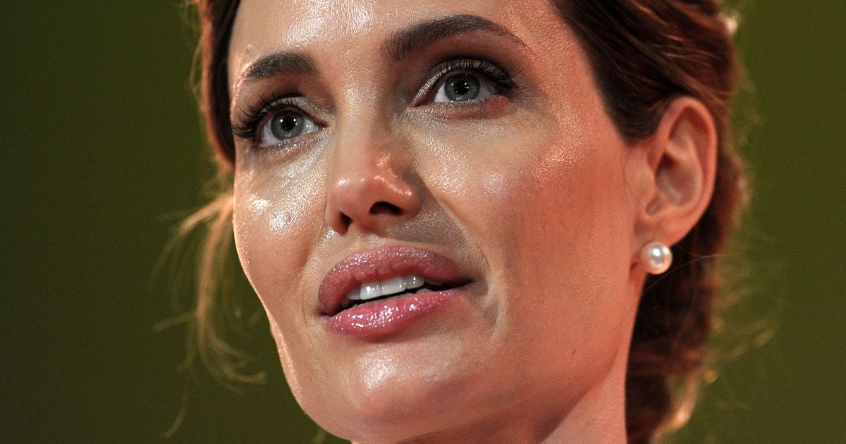 Angelina Jolie Real Sex - Angelina Jolie diagnosis: What is Bell's palsy?