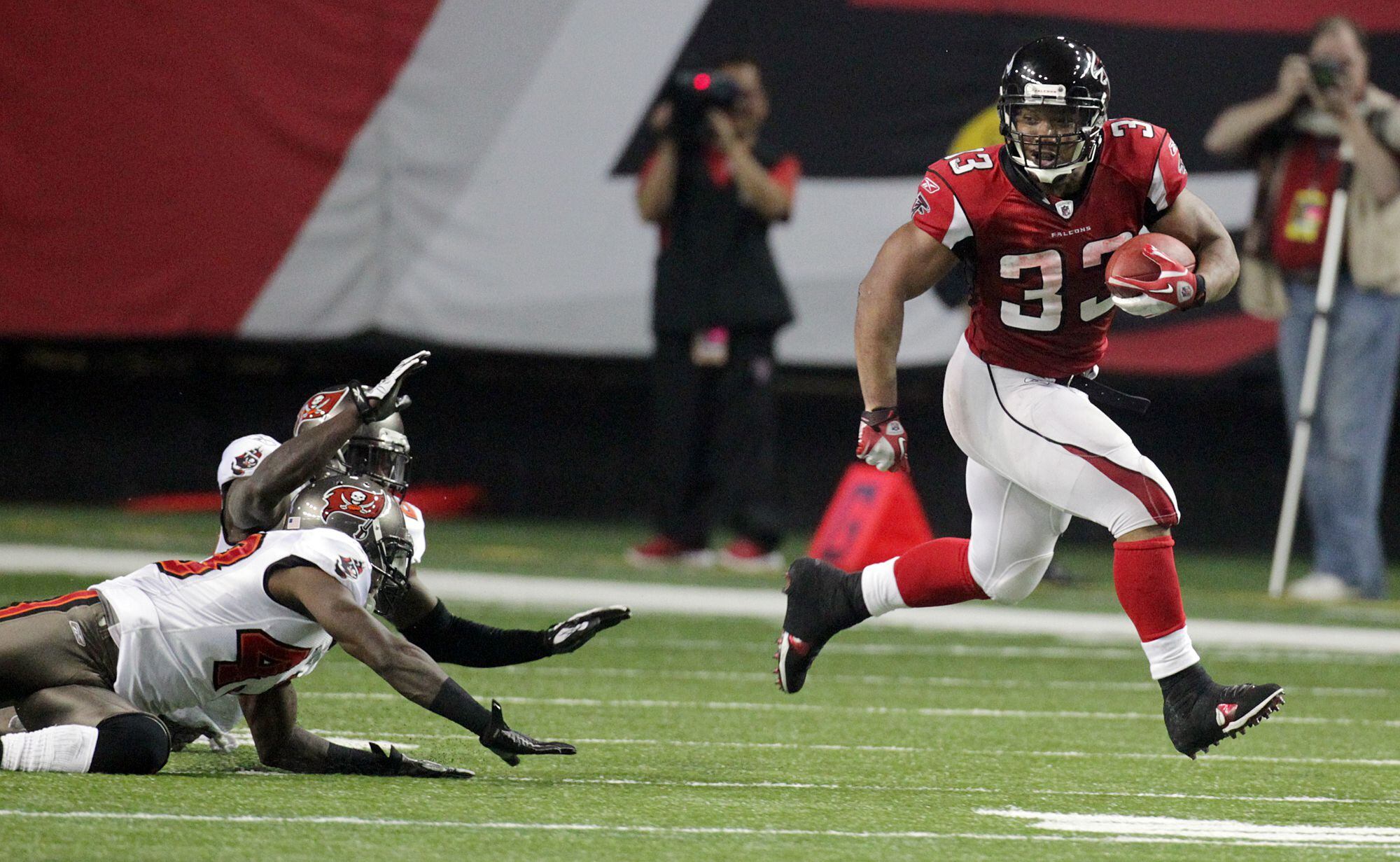 Michael Turner deserves to be in the Atlanta Falcons Ring of Honor