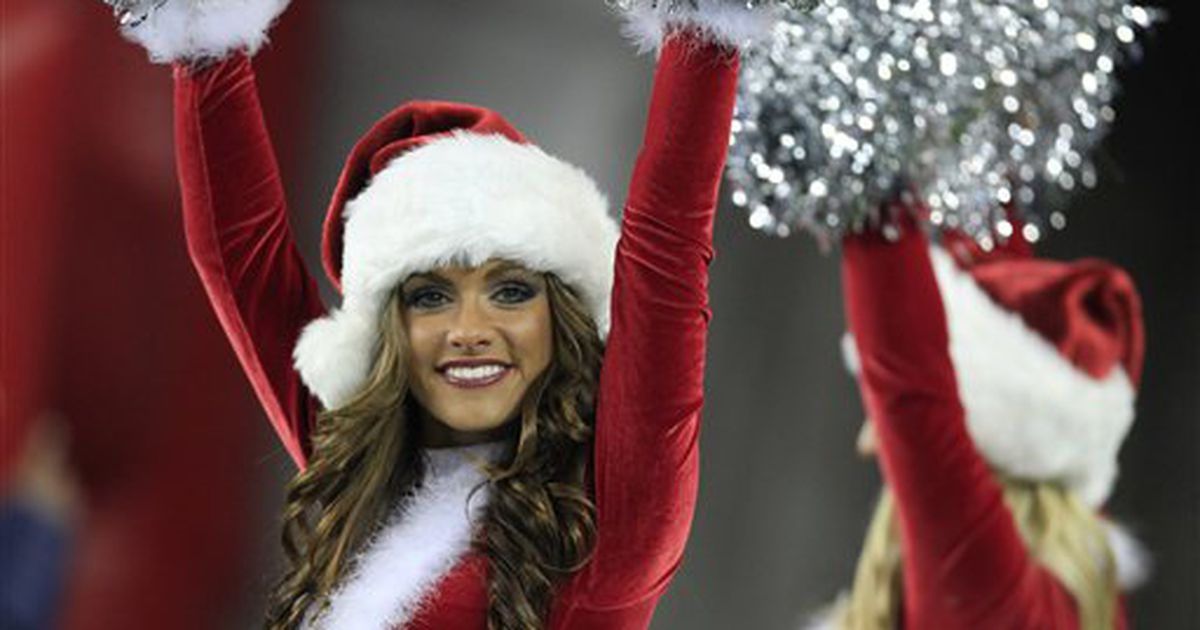 Photos: NFL, NBA cheerleaders get ready for Christmas