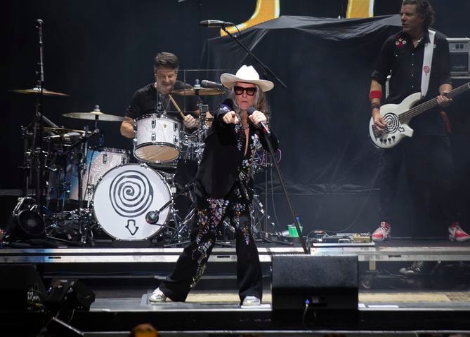 Atlanta-based Collective Soul rocked out for a packed crowd at Ameris Bank Amphitheatre on the Summer Camp with Trucks tour Friday September 20, 2024, in Alpharetta. (Photo: Ryan Fleisher for The Atlanta Journal-Constitution)