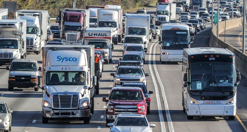 November 17, 2022 Gwinnett County: Southbound I-85 traffic moves near Indian Trail in Gwinnett County on Thursday, Nov. 17, 2022. (John Spink / John.Spink@ajc.com)

