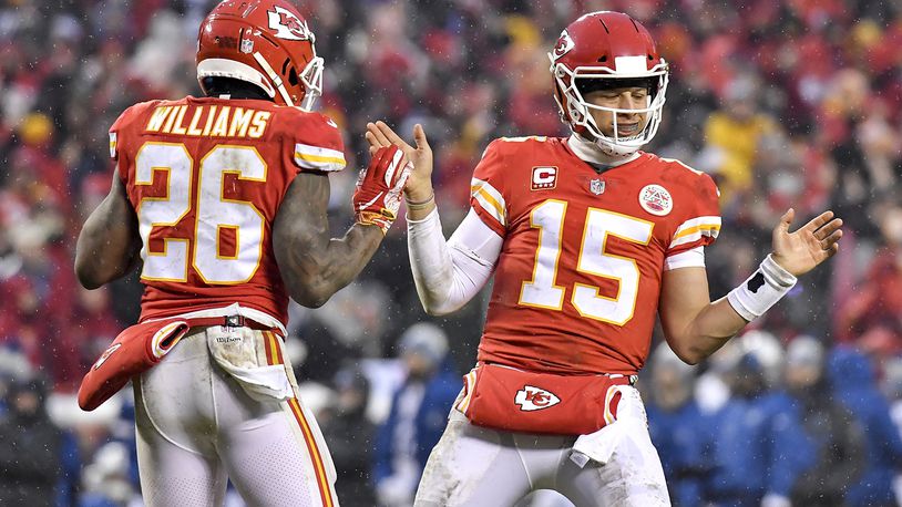 Patrick Mahomes no-look pass video: Chiefs QB tries one at 2019