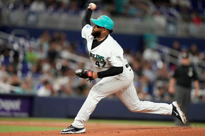 The Florida Marlins and Atlanta Braves play at Sun Life Stadium during a  baseball game in Miami, Wednesday, Sept. 21, 2011. (AP Photo/Lynne Sladky  Stock Photo - Alamy