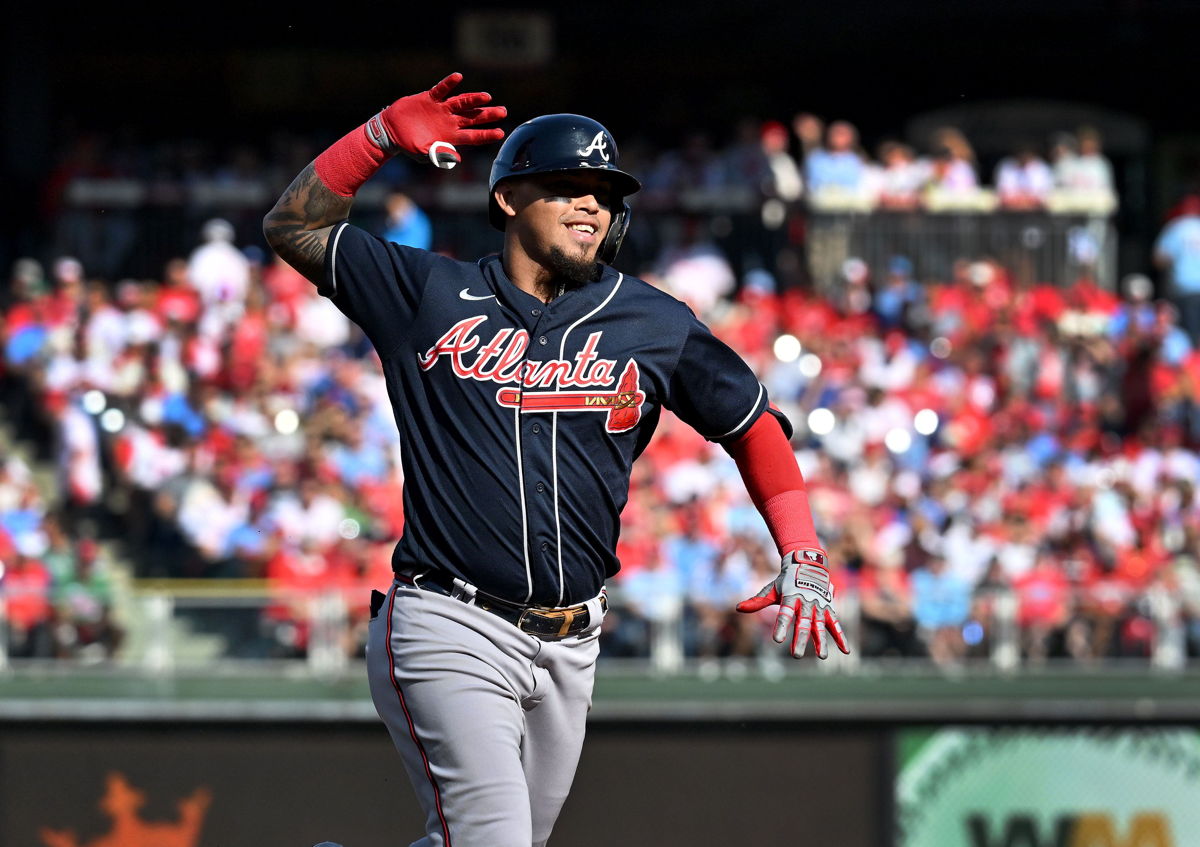 Simmons, Braves nip Orioles 4-2