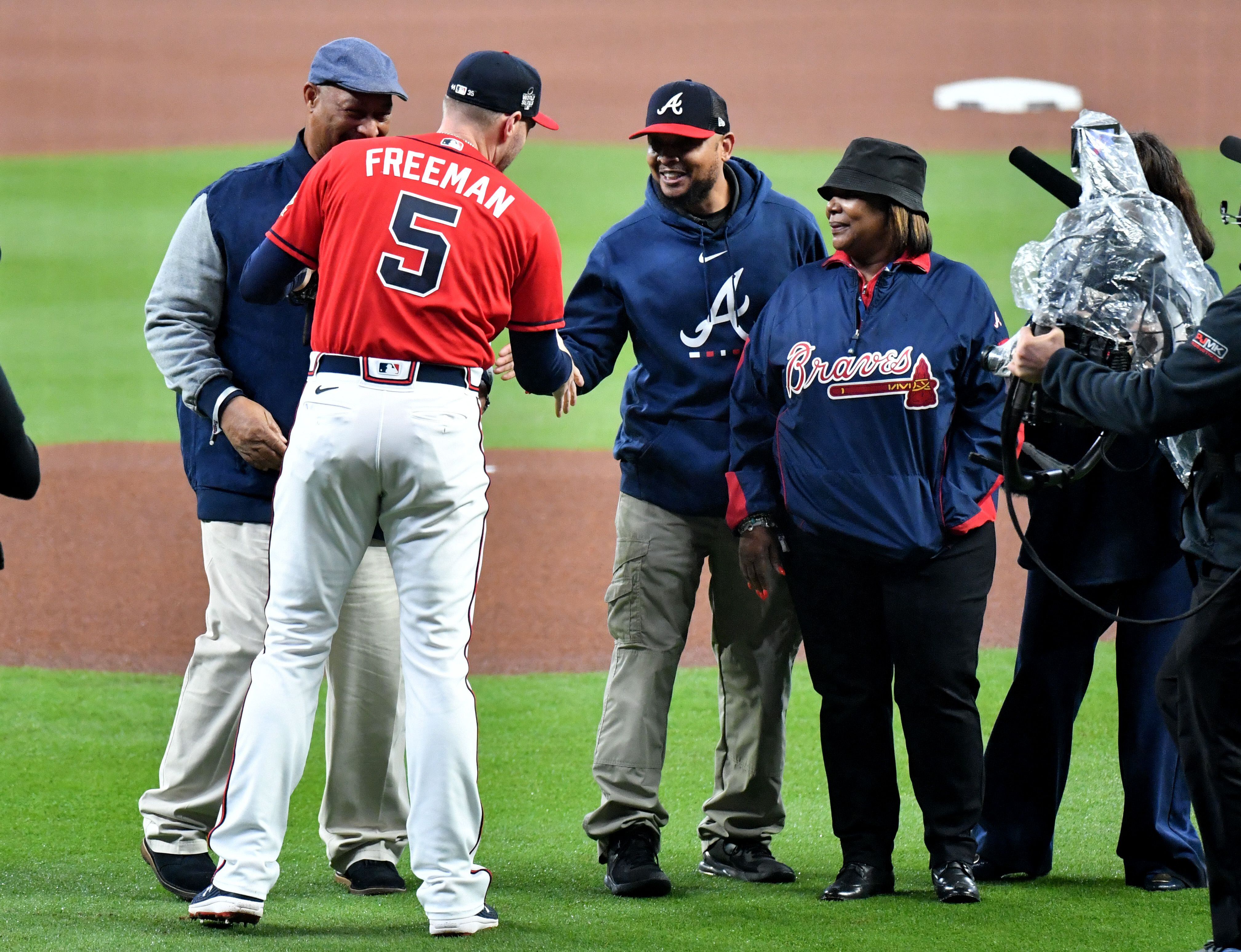 Atlanta Braves on X: .@FreddieFreeman5 is the winner of the 2020 NL Hank  Aaron Award! #MVFree