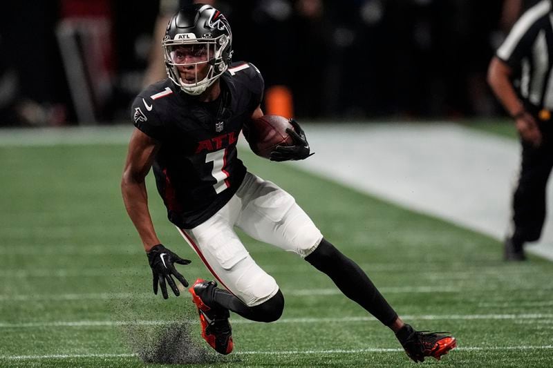 Atlanta Falcons wide receiver Darnell Mooney (1) runs against the Kansas City Chiefs during the first half of an NFL football game against the Kansas City Chiefs, Sunday, Sept. 22, 2024, in Atlanta. (AP Photo/Brynn Anderson)