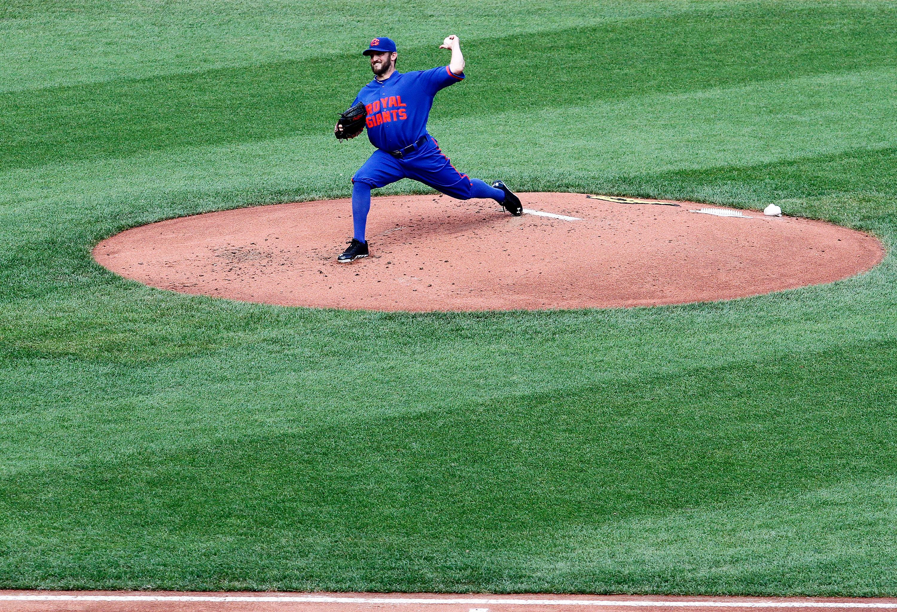 Mets wear uniforms of Brooklyn Royal Giants - Newsday