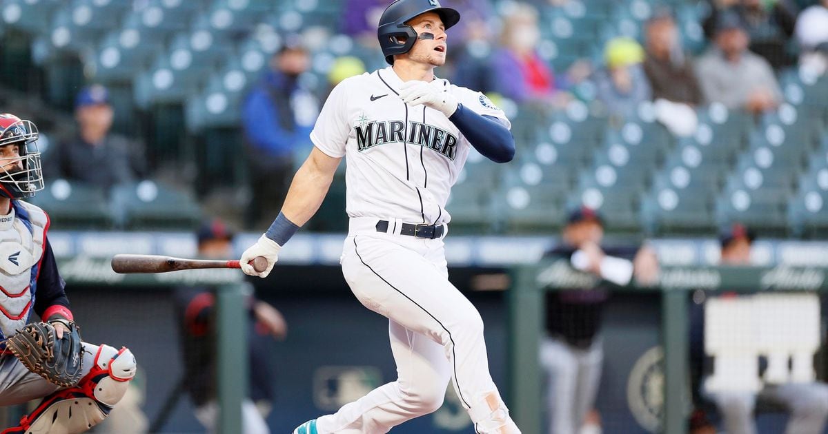 Braves acquire Jarred Kelenic, two others in trade with Mariners