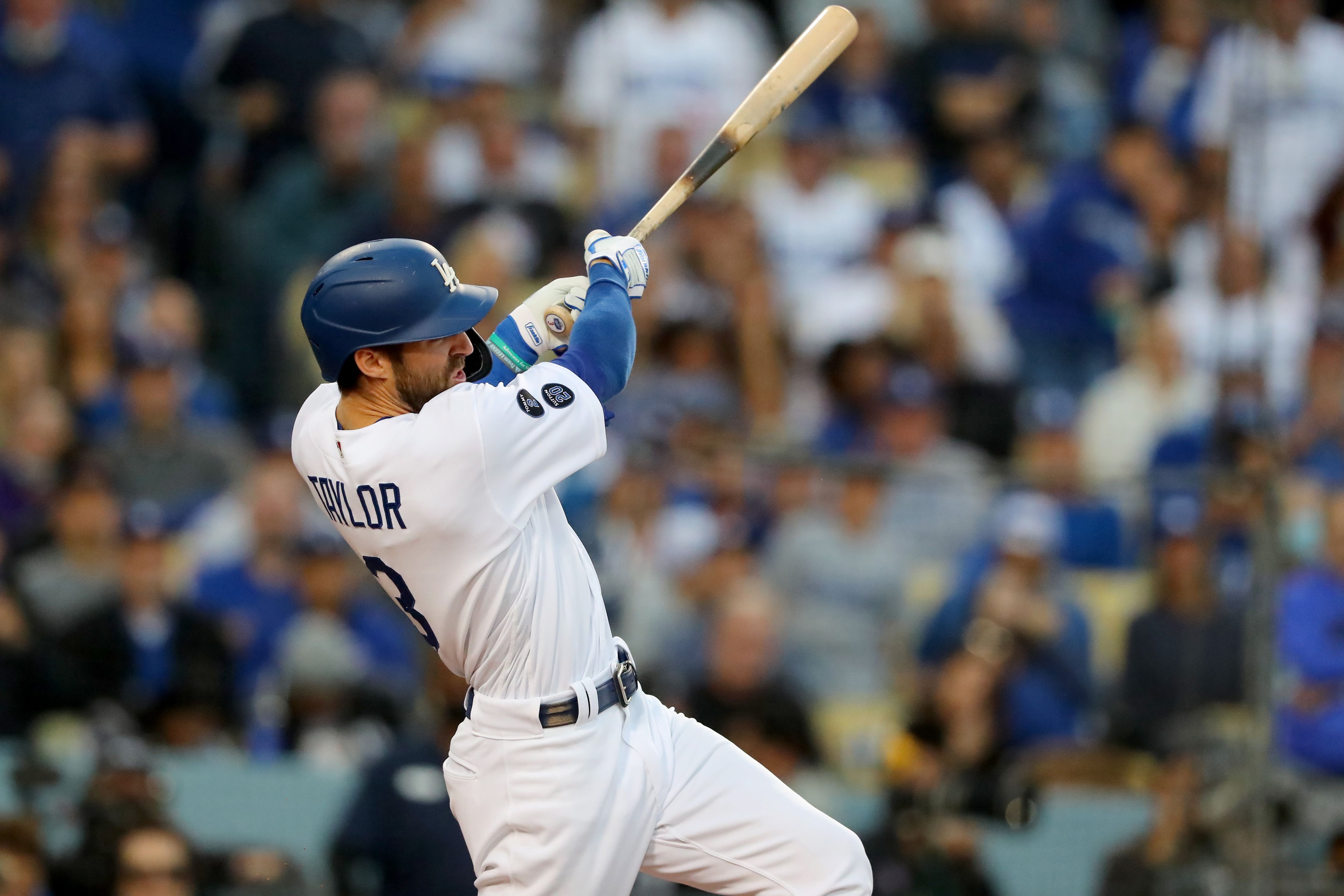 Photos: Braves routed by Dodgers in Game 5