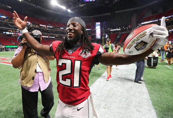 Photos: Falcons cruise to a win over the Packers