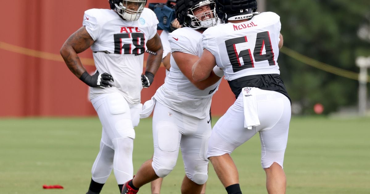 Matt Hennessy leaves Falcons training camp practice with injury