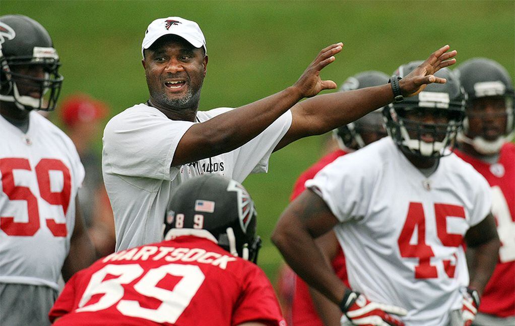 Raheem Morris & Mike LaFleur Address The Media After Thursday's Training  Camp Practice 