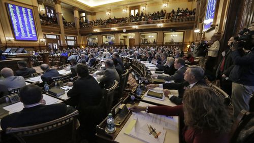 House members vote to re-elect David Ralston as speaker of the Georgia House on Monday, Jan. 9, 2017, as lawmakers returned to Atlanta for a new 40-day session. BOB ANDRES  /BANDRES@AJC.COM