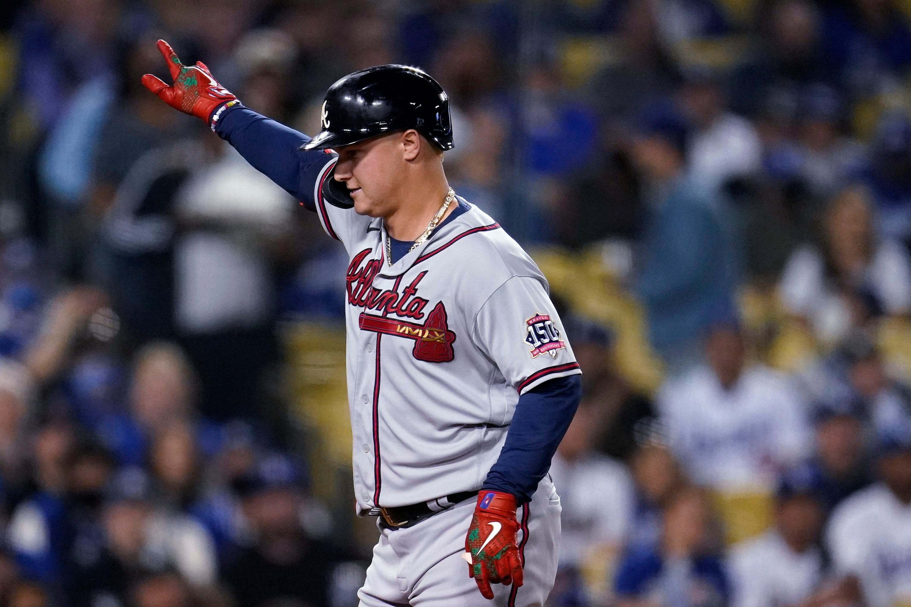 Albies breaks foot, but Braves beat Nats for 12th straight – KGET 17