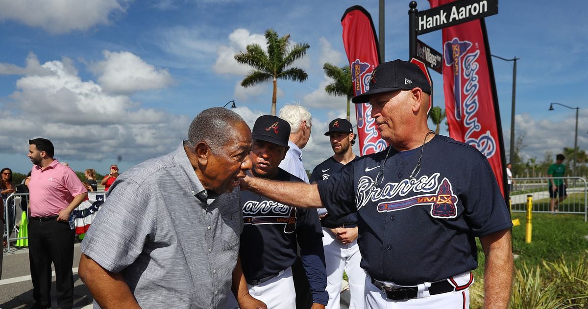 Hank Aaron visits Braves at spring training for street naming