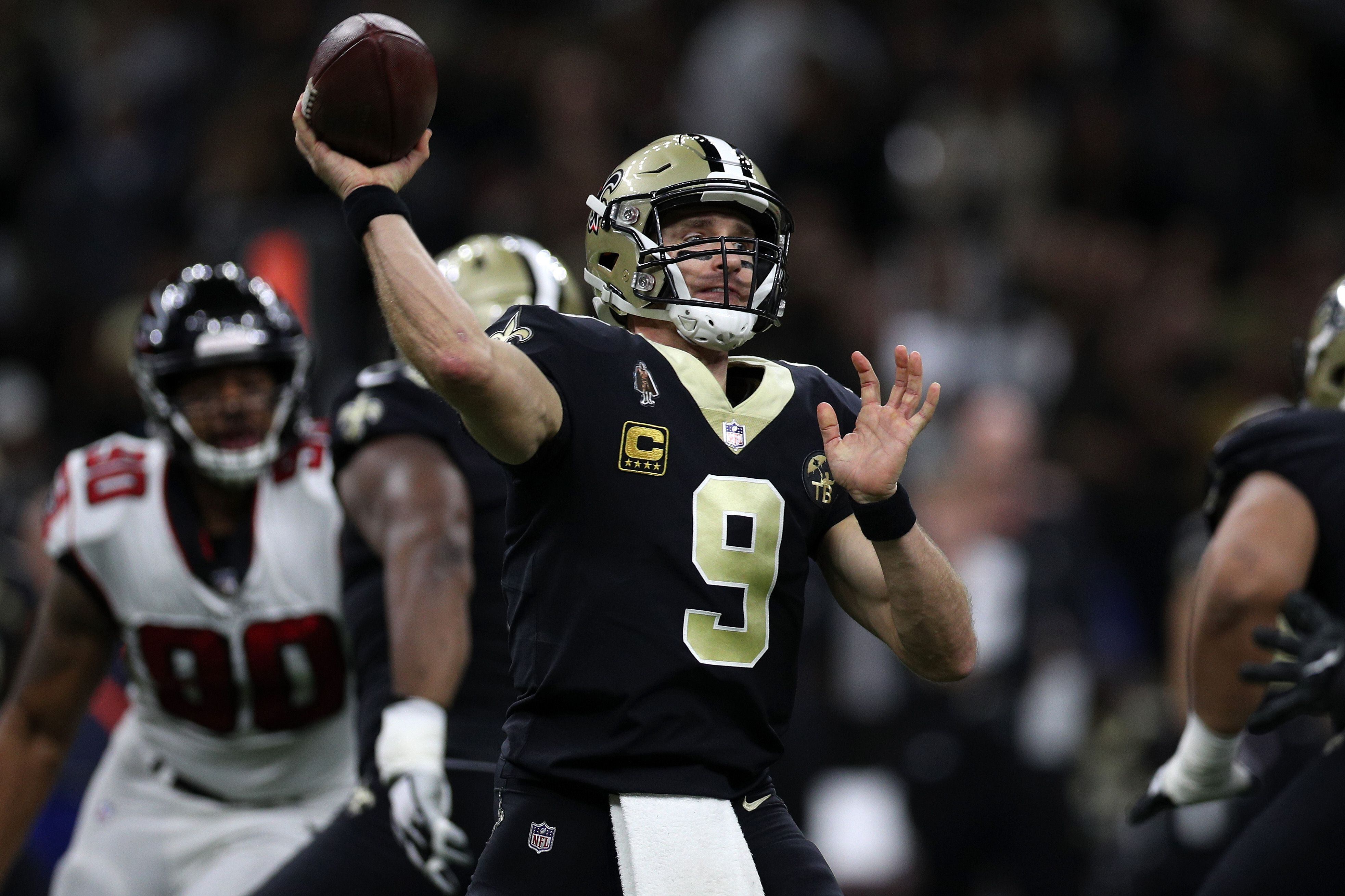 Saints carve up Falcons, 31-17, on Thanksgiving Night