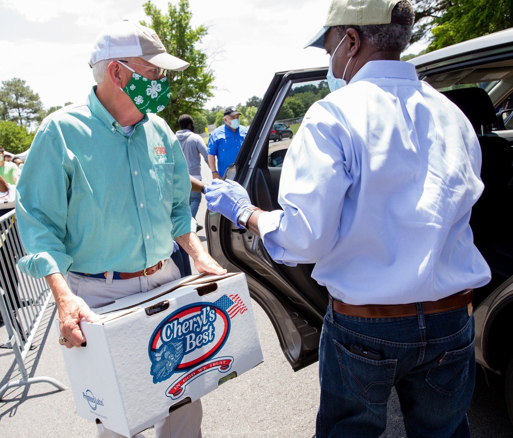 Wrigley Field Beer Vendor Recovers After Heart Attack